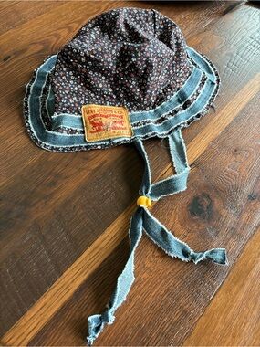 Up-Cycled Vintage Levi’s 550 Denim Bucket Hat, Granny Floral Print, Frayed, OS